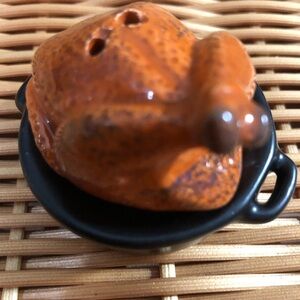 NEW - Thanksgiving Salt and Pepper holiday Shakers